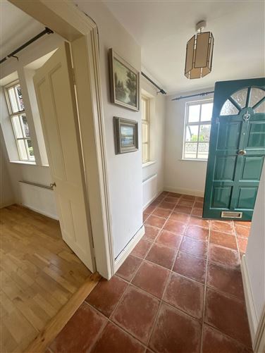 Dories Cottage, Ennis Road, Kildysart, Ennis, County Clare