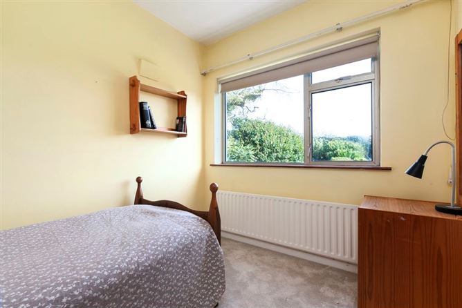 https://photos-a.propertyimages.ie/media/2/3/3/4909332/03cbf3ff-0b78-4ef3-93bd-24753bc42c66_l.jpg