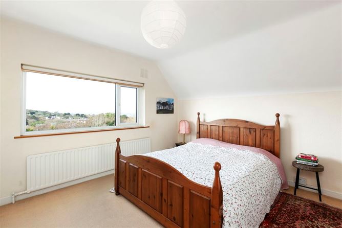 https://photos-a.propertyimages.ie/media/2/3/3/4909332/03cbf3ff-0b78-4ef3-93bd-24753bc42c66_l.jpg