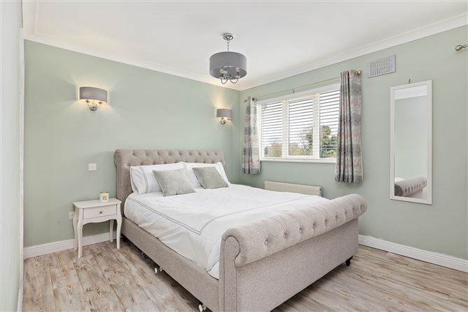 6 Newbury Park, Derrinturn, Kildare