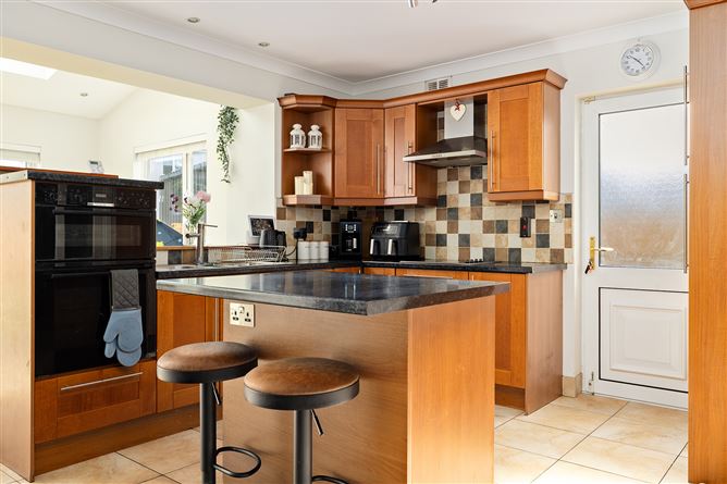 6 Newbury Park, Derrinturn, Kildare