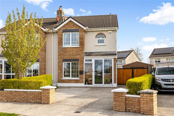 6 Newbury Park, Derrinturn, Kildare