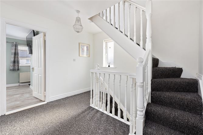 6 Newbury Park, Derrinturn, Kildare