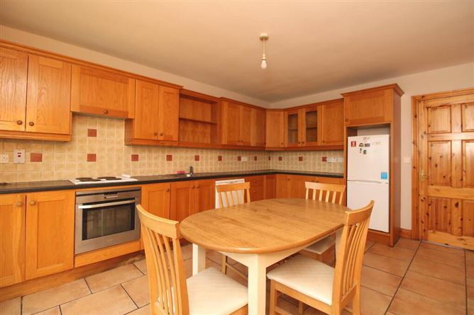 27 Bruach Tailte, Nenagh, Tipperary