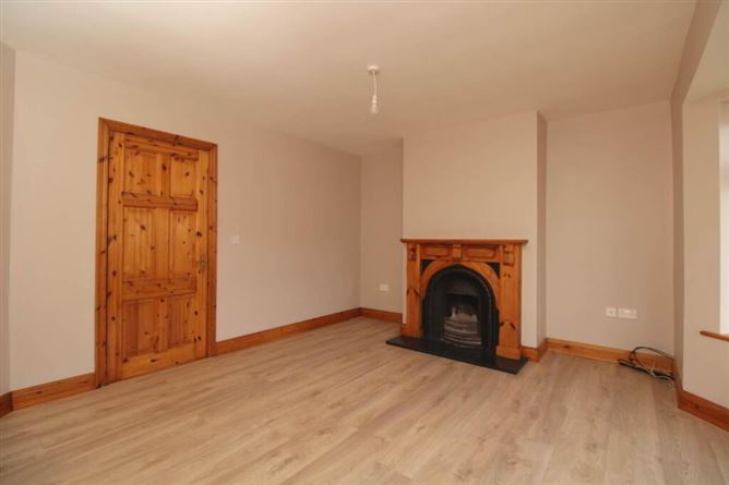 27 Bruach Tailte, Nenagh, Tipperary