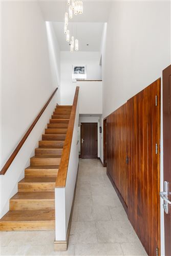 18 Railway Cottages , Sandymount, Dublin 4