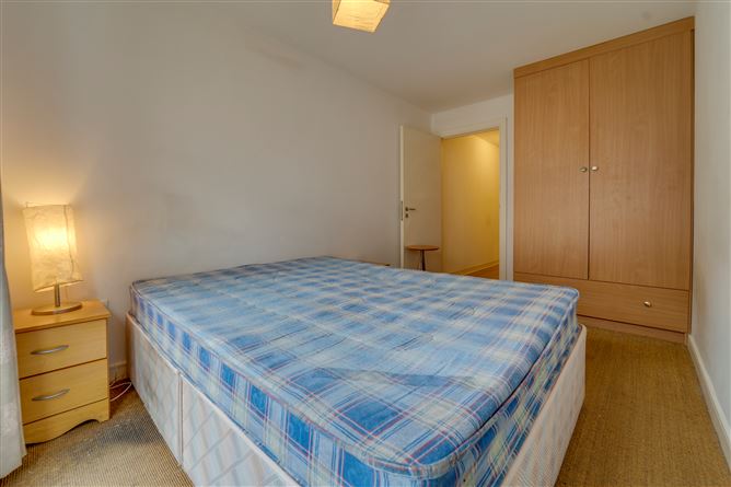 Apt 35, Music Hall, , Temple Bar, Dublin 2