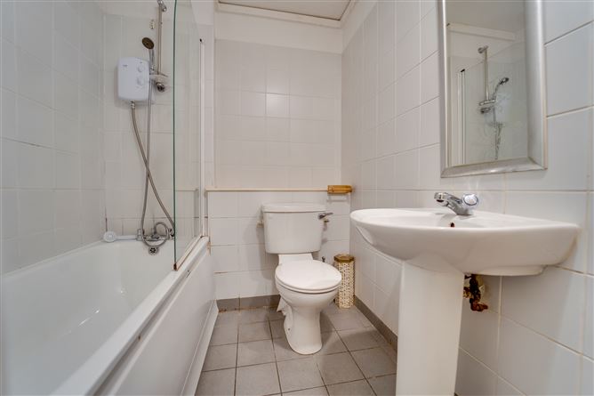Apt 35, Music Hall, , Temple Bar, Dublin 2