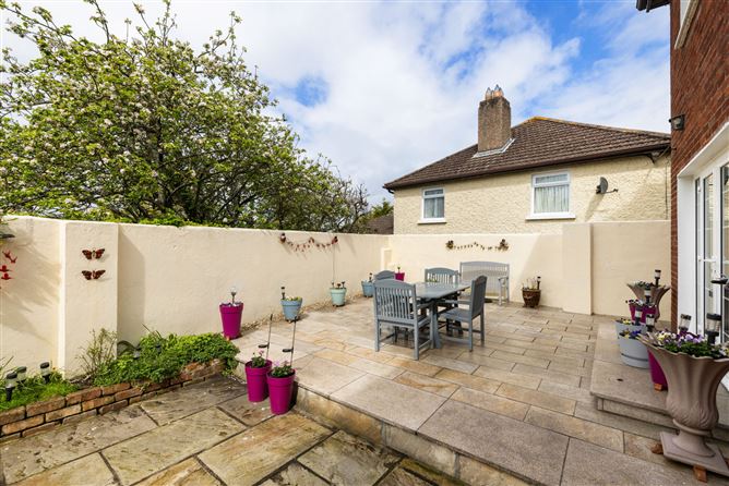 3 Coolroe, Newcourt Road, Bray, Co. Wicklow