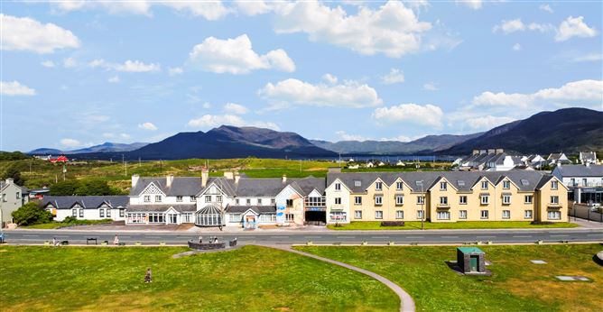 Ref 1189 - The Bayview Hotel, Main Street, Waterville, Kerry