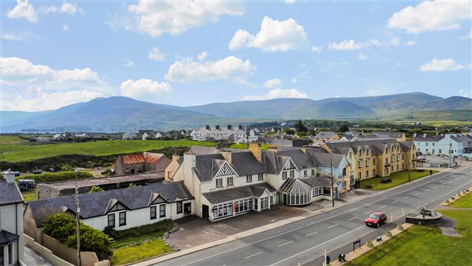 Ref 1189 - The Bayview Hotel, Main Street, Waterville, Kerry