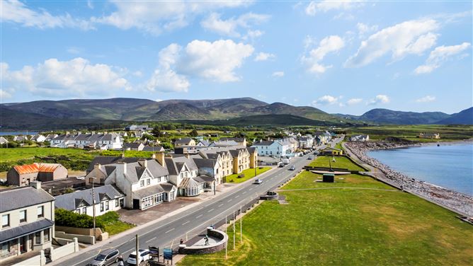 Ref 1189 - The Bayview Hotel, Main Street, Waterville, Kerry