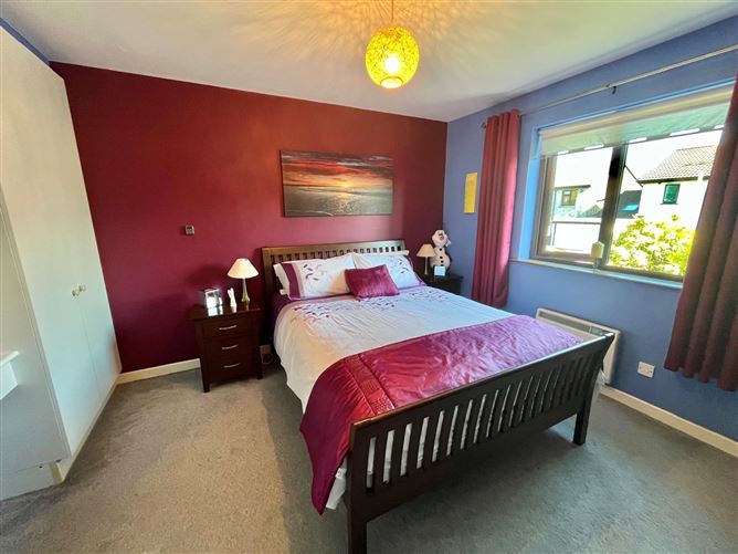 Photo 10 of 21 — 47 Manor Hill, Ballincollig, Cork