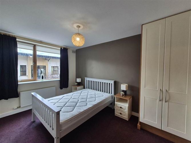 83 Academy Square, Navan, Meath