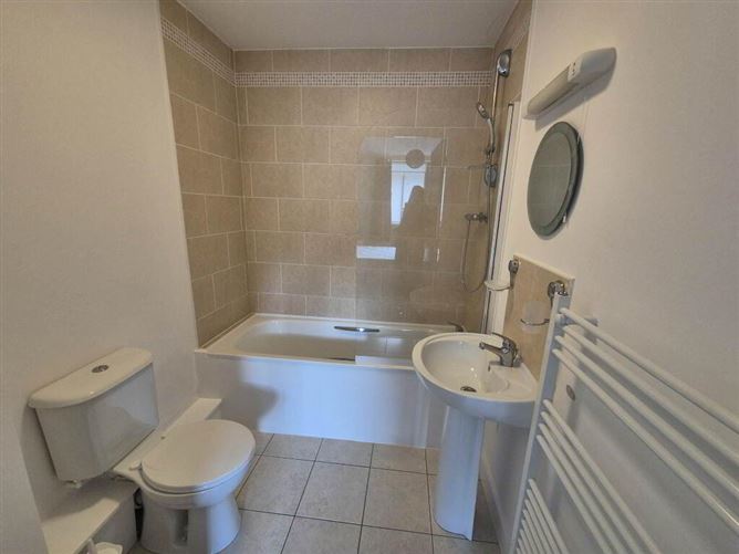 83 Academy Square, Navan, Meath