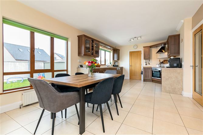 26 Forest Grove, Dromahair, Co. Leitrim