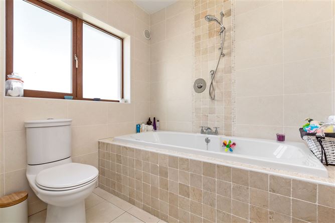 26 Forest Grove, Dromahair, Co. Leitrim