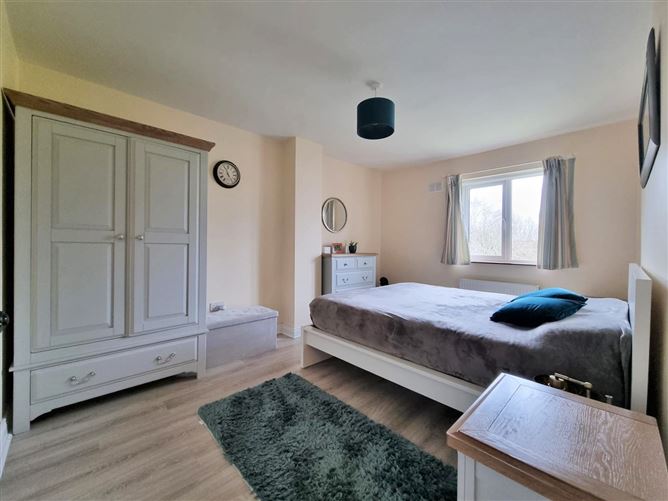 1 The Drive, Cnoc na Greine, Kilcullen, Kildare