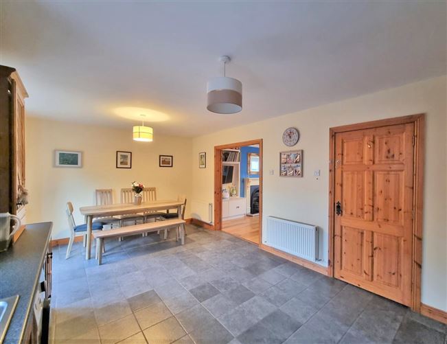 1 The Drive, Cnoc na Greine, Kilcullen, Kildare