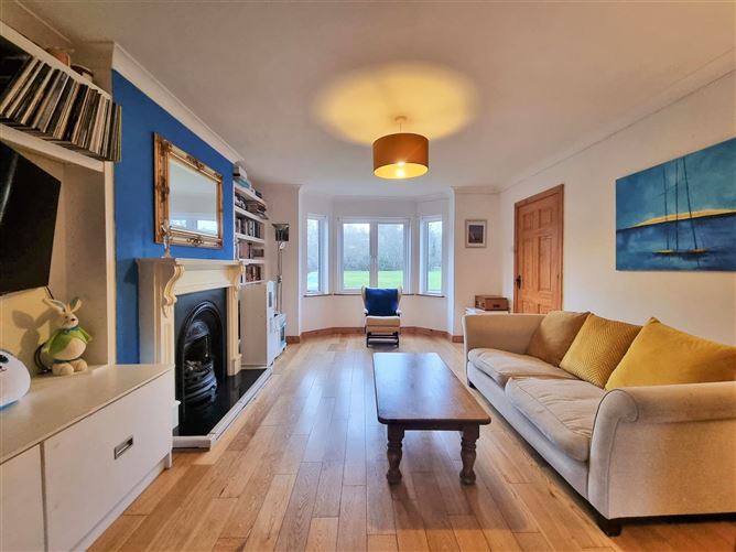 1 The Drive, Cnoc na Greine, Kilcullen, Kildare