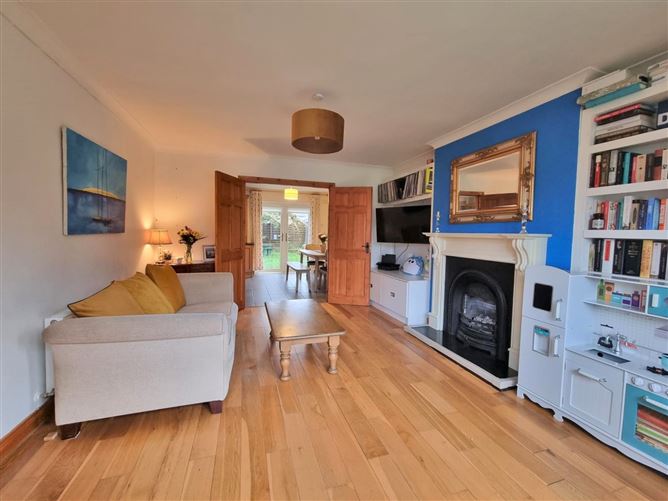 1 The Drive, Cnoc na Greine, Kilcullen, Kildare