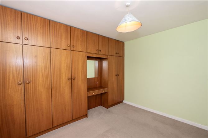 6 Hillside Lawn, Glasheen, Cork