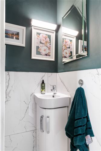 https://photos-a.propertyimages.ie/media/2/3/5/4925532/b1addbc3-8a0e-44e6-bbe9-6d0a1a3765c2_l.jpg