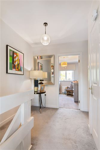 https://photos-a.propertyimages.ie/media/2/3/5/4925532/b1addbc3-8a0e-44e6-bbe9-6d0a1a3765c2_l.jpg