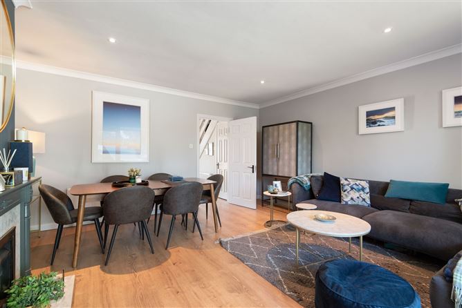 https://photos-a.propertyimages.ie/media/2/3/5/4925532/b1addbc3-8a0e-44e6-bbe9-6d0a1a3765c2_l.jpg
