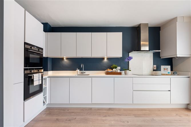 https://photos-a.propertyimages.ie/media/2/3/5/4925532/b1addbc3-8a0e-44e6-bbe9-6d0a1a3765c2_l.jpg