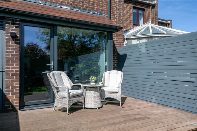https://photos-a.propertyimages.ie/media/2/3/5/4925532/b1addbc3-8a0e-44e6-bbe9-6d0a1a3765c2_l.jpg