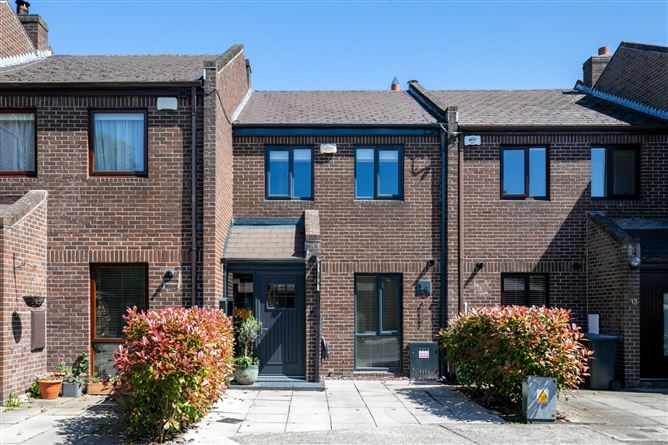 https://photos-a.propertyimages.ie/media/2/3/5/4925532/b1addbc3-8a0e-44e6-bbe9-6d0a1a3765c2_l.jpg