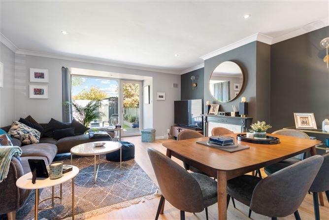 https://photos-a.propertyimages.ie/media/2/3/5/4925532/b1addbc3-8a0e-44e6-bbe9-6d0a1a3765c2_l.jpg