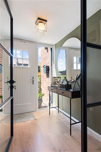 https://photos-a.propertyimages.ie/media/2/3/5/4925532/b1addbc3-8a0e-44e6-bbe9-6d0a1a3765c2_l.jpg