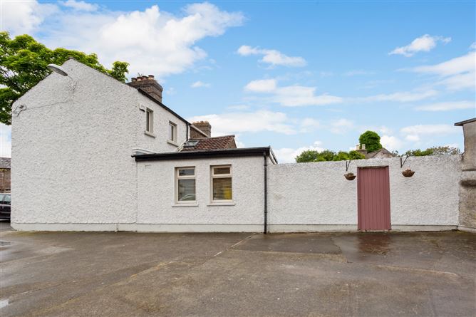 41 Emerald Square, Cork Street, Dublin 8