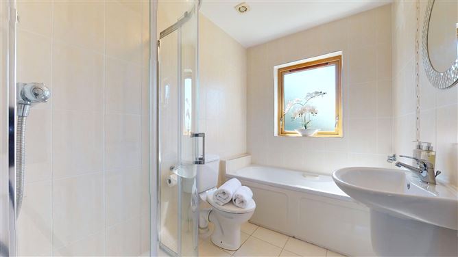 1 Carrabeag, Newport Road, Castlebar, Co. Mayo