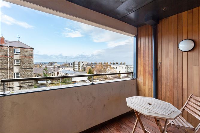 11 Harbour View, Harbour Square, Crofton Road, Dun Laoghaire