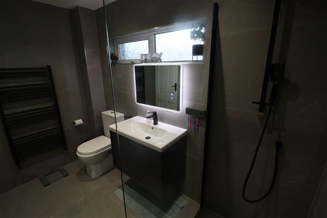 12 Hawthorn Avenue, Inniscarra View, Ballincollig, Cork
