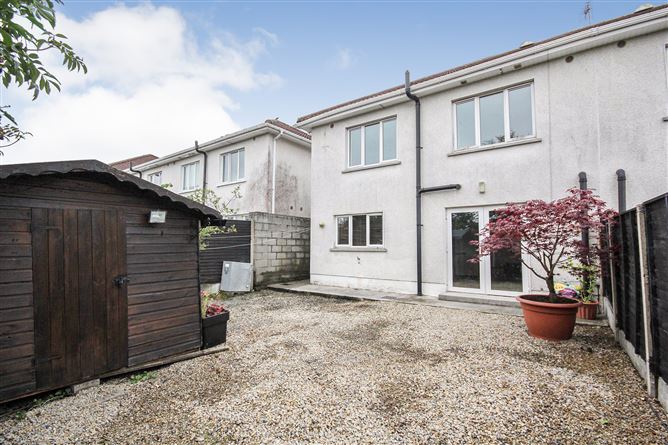 30 Percy French Place, Ballyjamesduff, Co.Cavan