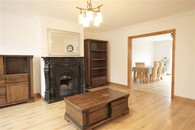 30 Percy French Place, Ballyjamesduff, Co.Cavan