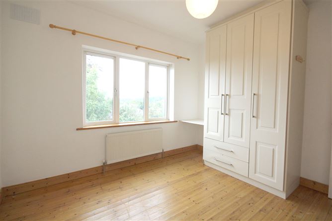 30 Percy French Place, Ballyjamesduff, Co.Cavan
