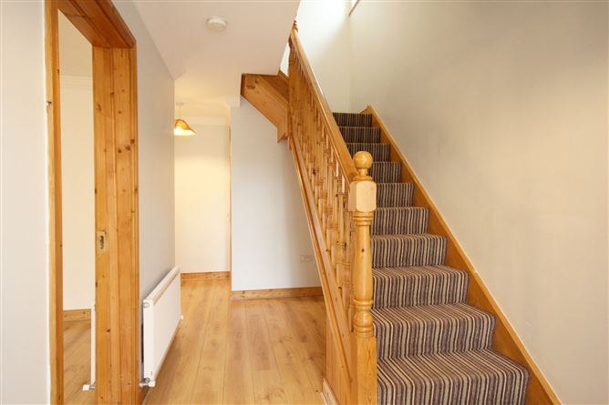 30 Percy French Place, Ballyjamesduff, Co.Cavan