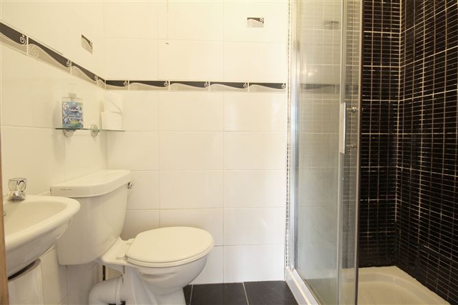 30 Percy French Place, Ballyjamesduff, Co.Cavan