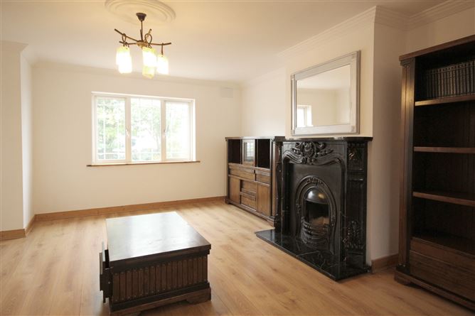 30 Percy French Place, Ballyjamesduff, Co.Cavan