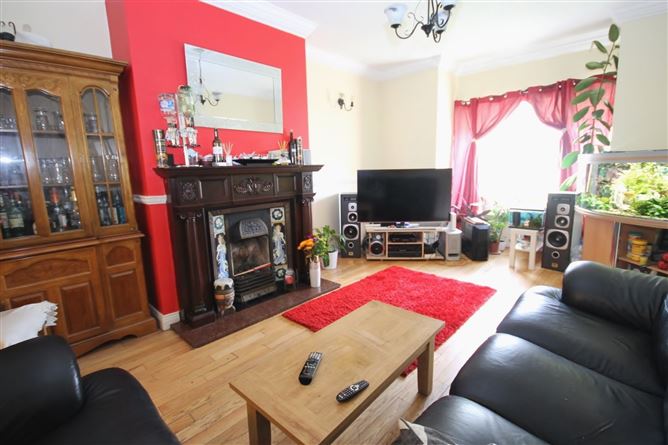 53 Tynan Hall Avenue, Kingswood, Dublin 24