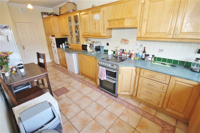 53 Tynan Hall Avenue, Kingswood, Dublin 24