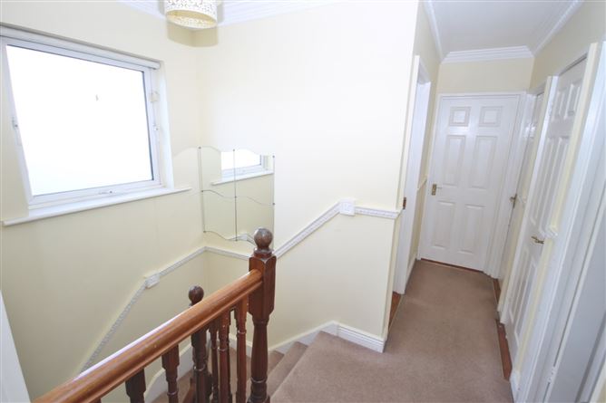 53 Tynan Hall Avenue, Kingswood, Dublin 24