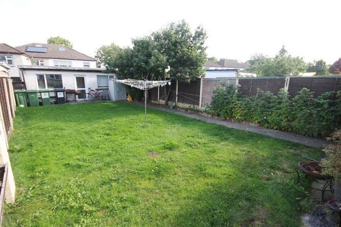 53 Tynan Hall Avenue, Kingswood, Dublin 24