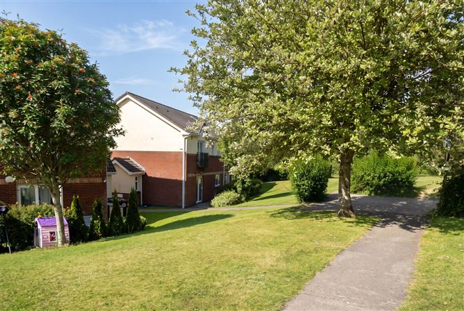 Photo 18 of 19 — 51 Mount Andrew Court, Lucan, County Dublin