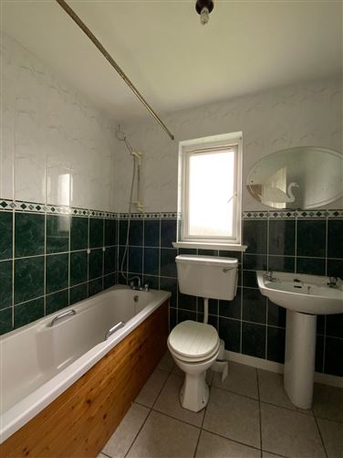 Photo 12 of 17 — 55 Woodville Manor, Dundalk, Louth